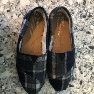 TOMS Grey and Black Flannel Fleece Lined Flats.